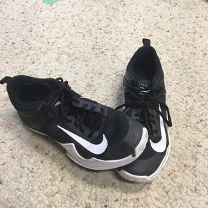 NIKE COURT SHOES